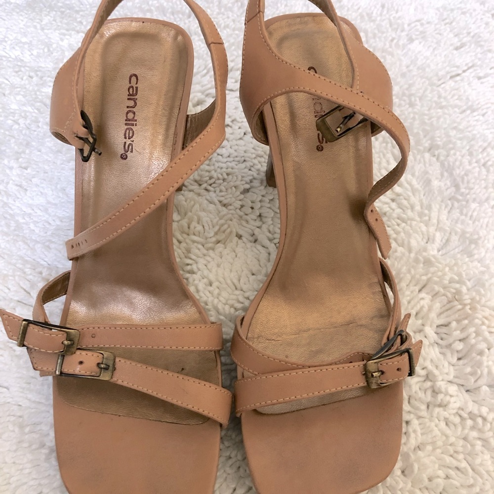 Straps ankle and across toe base size 9.5m thick sole heel. New heel